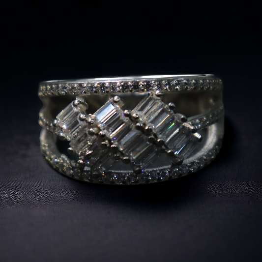 Regal glamour" - Italian Diamond Ring