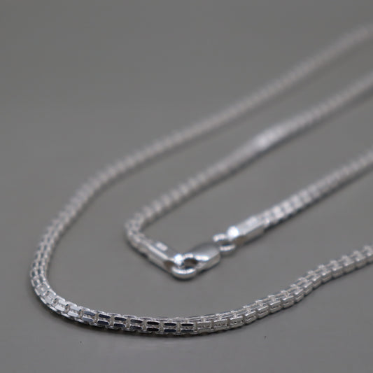 "Classy 925 Silver Knight Chain"