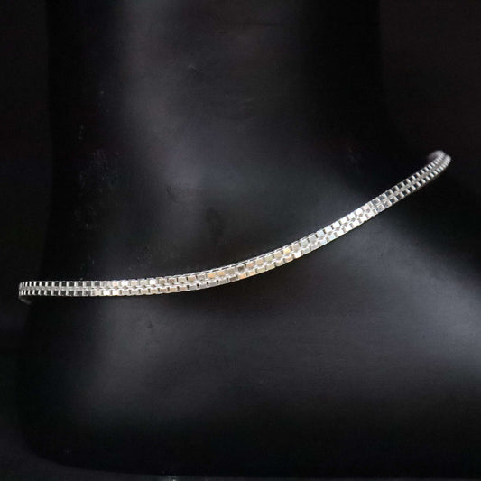 "Sterling Silhouette: 925 Silver Payal"