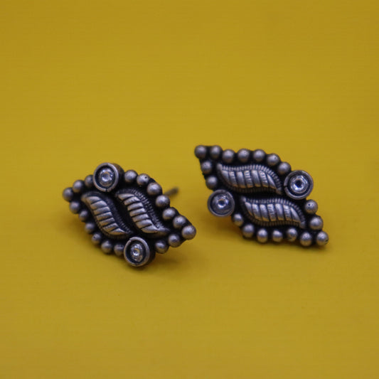 "Dazzling Daisy Earrings"