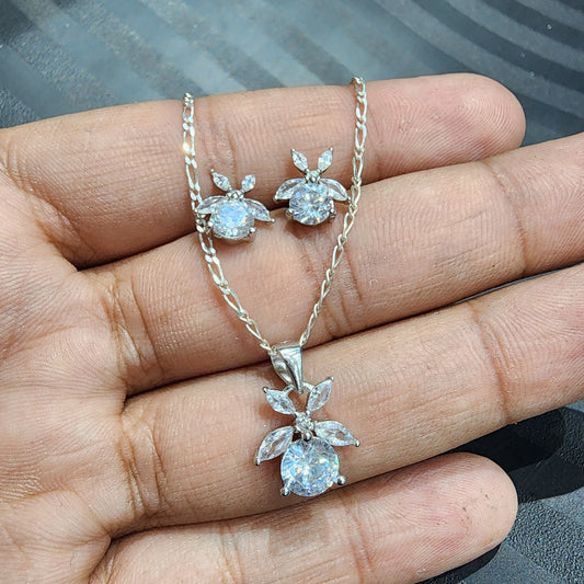 Shining Brilliance Diamond Pendant Sets