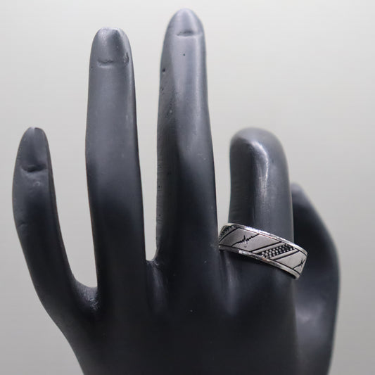 Sleek 925 Silver Men's Ring