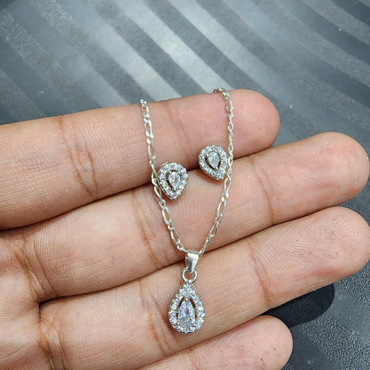 "Sparkling Elegance Diamond Pendant Set"